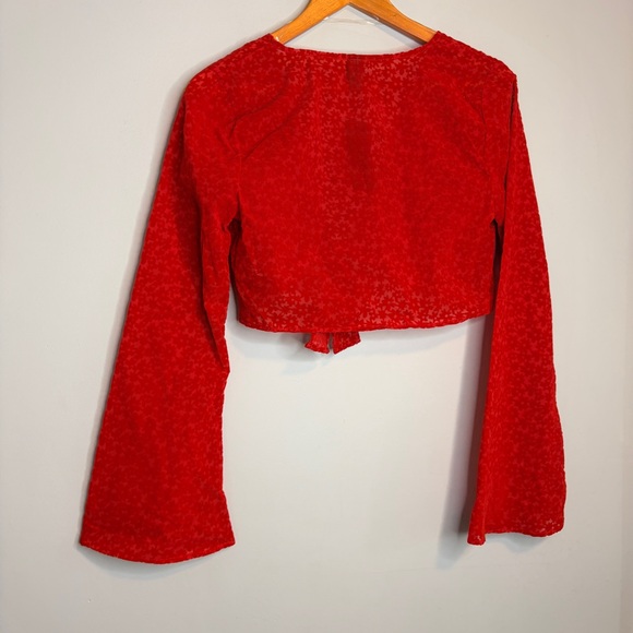 Wild Fable NWT Flirty Floeal Red Women's Top Tie Bell Sleeve - Picture 4 of 5